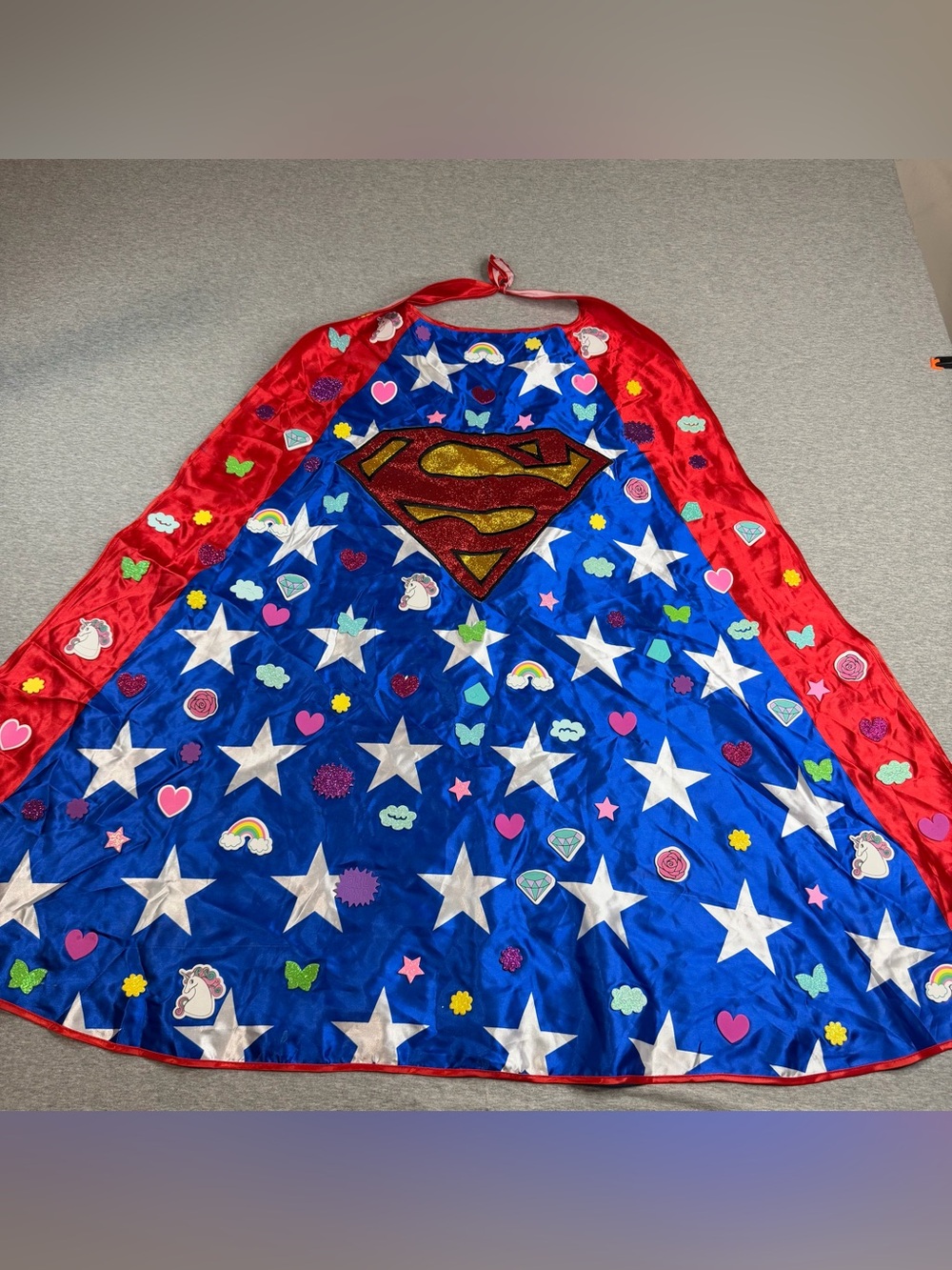 Superman Cape Six Flags Youth 7-12 Years Old 32” Long Sparkly Rainbows Stars